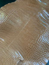 Load image into Gallery viewer, Farm Alligator Glazed Finish by Heng Long - TANNIN
